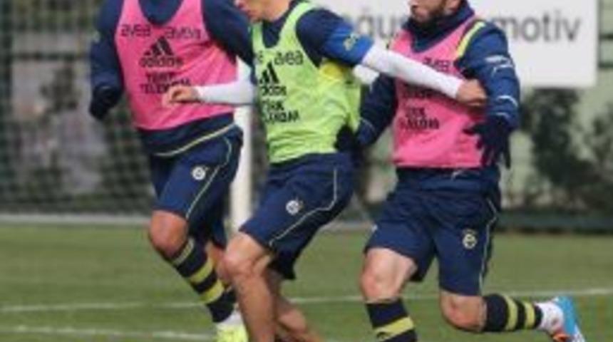 Fenerbah&ccedil;e, Sivasspor Ma&ccedil;ı Hazırlıklarını S&uuml;rd&uuml;rd&uuml;