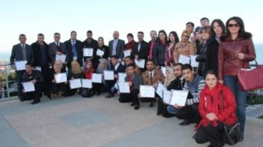 Om&uuml;&rsquo;den Iraklı &Ouml;ğrenci Ve Akademisyenlere Sertifika