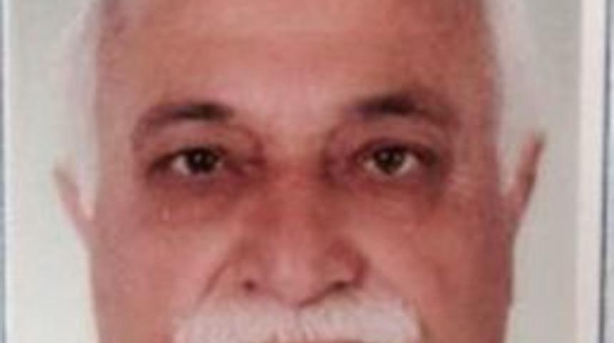 Duvara &Ccedil;arpan Taksinin S&uuml;r&uuml;c&uuml;s&uuml; &Ouml;ld&uuml;