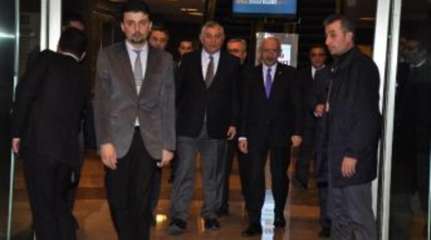 (&ouml;zel Haber) Chp Lideri Kılı&ccedil;daroğlu, Nejat İşleri&rsquo;i Hastanede Ziyaret Etti