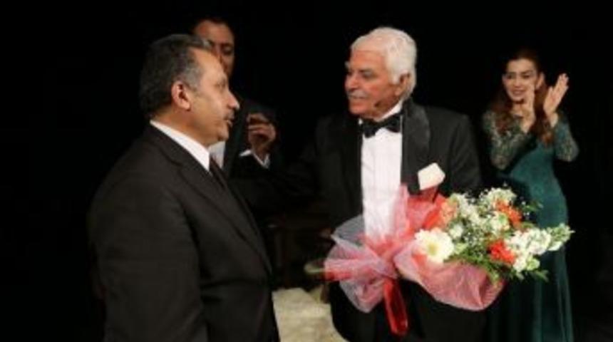 Mevl&acirc;na'dan Barış &Ccedil;ığlığı