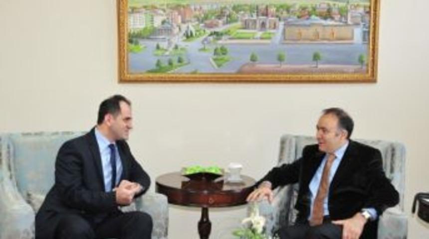 İşkur Genel M&uuml;d&uuml;r&uuml; Yazıcı&rsquo;dan Vali Altıparmak&rsquo;a Ziyaret&hellip;