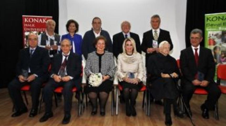 Alsancak'a G&ouml;n&uuml;l Verenler &Ouml;d&uuml;llendirildi