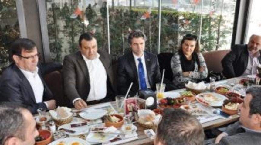 Ak Parti Gaziemir'de ''baykalmış'' Dayanışması