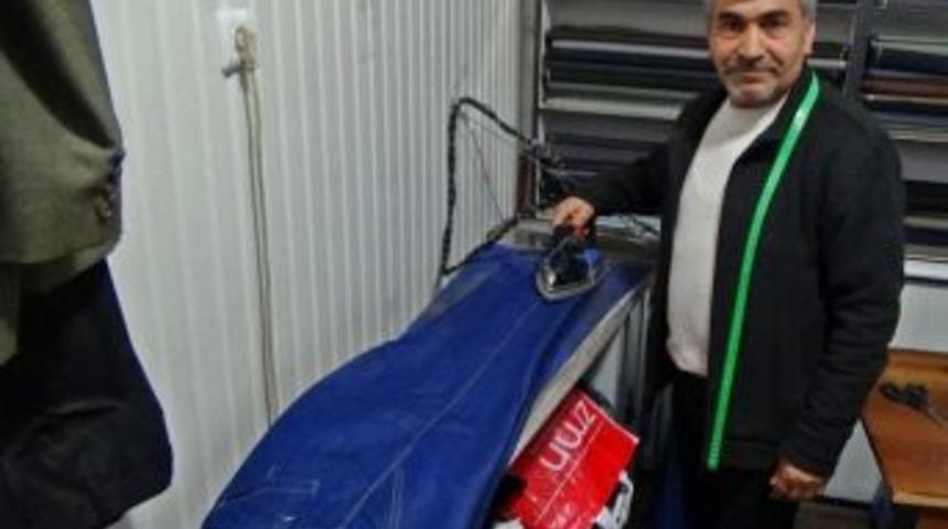 Muhtar Adayı Kazanırsa &Ouml;ğrencilere Burs Verecek