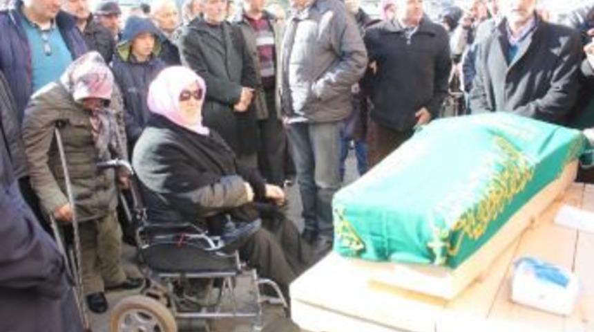Kazada &Ouml;len Engelli Muhtar Adayı Toprağa Verildi