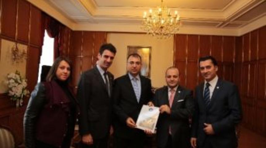 T&uuml;giad Ege Şubesi'nden İzmir Valisi Toprak'a Ziyaret