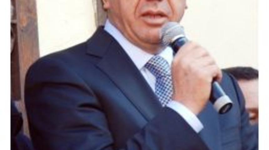 Ekonomi Bakanı Zeybek&ccedil;i K&uuml;tahya'da