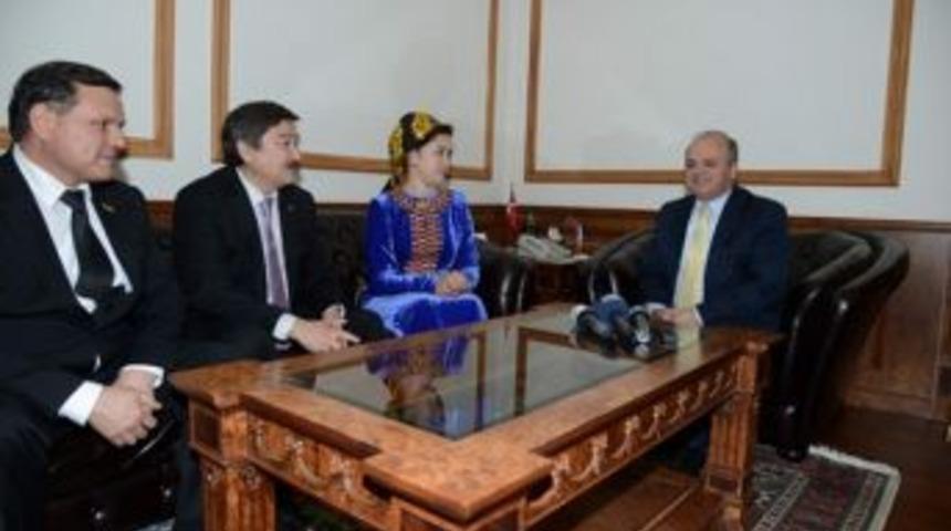 T&uuml;rkmenistan K&uuml;lt&uuml;r Bakanı Kırşehir&rsquo;de