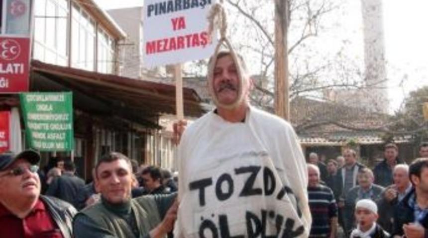 Taş Ve Mıcır Ocaklarını Kefenle Protesto Ettiler