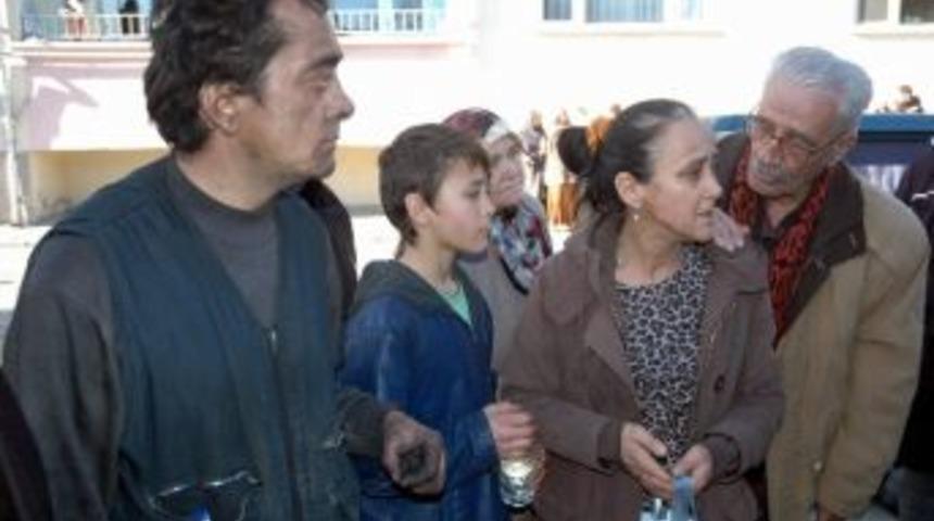 Yangın Kartal Ailesini Perişan Etti