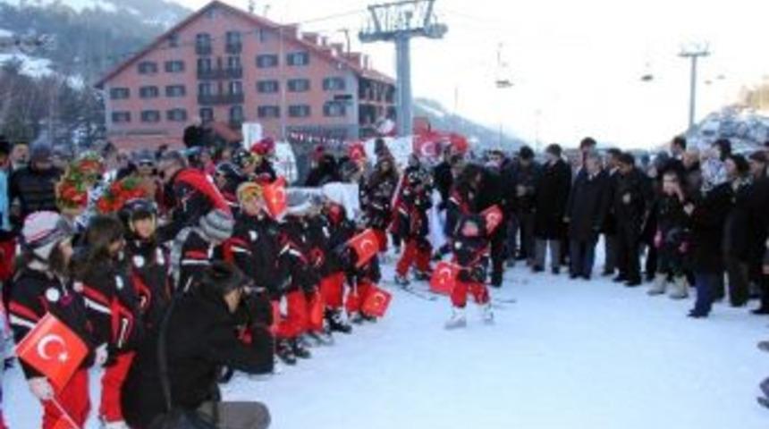 Kayak Kursunu Tamamlayan &Ccedil;ocuklar Sertifikalarını Aldı