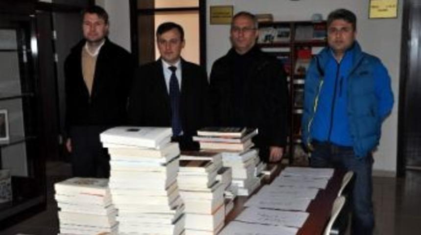 Suşehri&rsquo;nde &lsquo;100 Bin Kitap&rsquo; Projesi