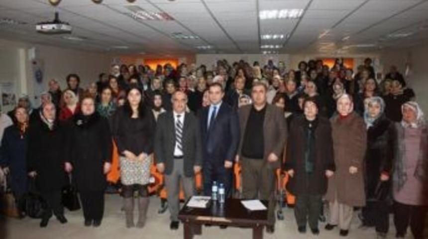 Aile İ&ccedil;i İletişim Ve İnternet Semineri Verildi