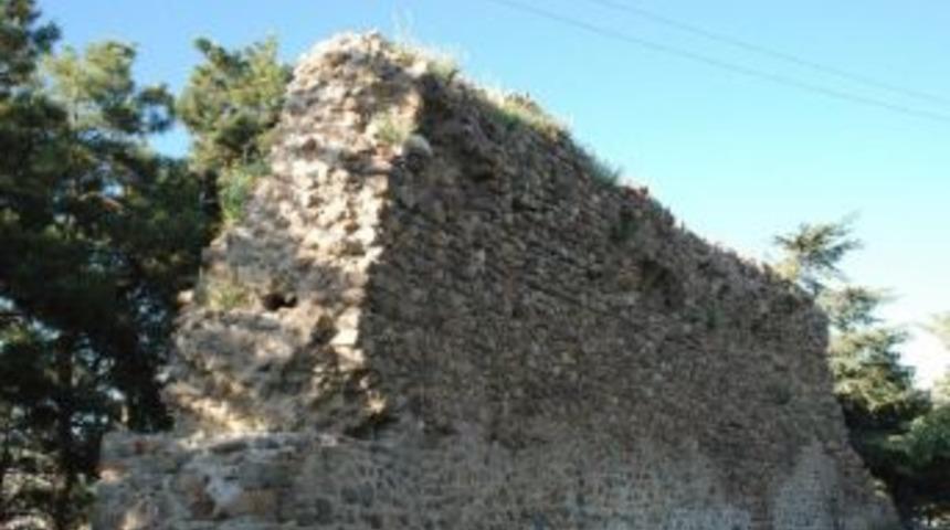 Tarihi Hisar Kalesi'nde &Ccedil;evre D&uuml;zenlemesi Yapılacak