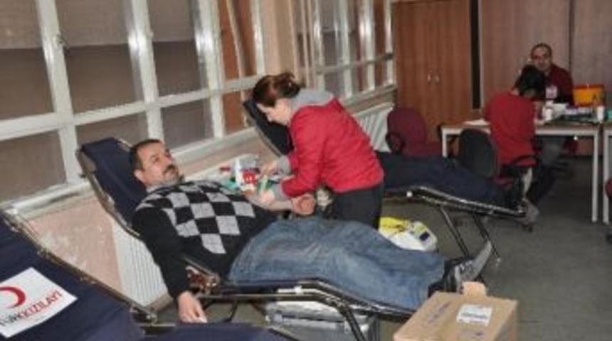 Belediye Personelinden Kan Bağışı