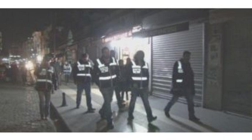 Diyarbakır&rsquo;da &Ccedil;eşitli Su&ccedil;lardan Aranan 74 Kişi Yakalandı