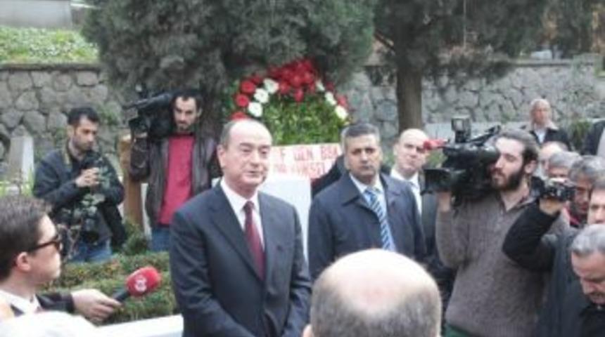 M&uuml;min Gen&ccedil;oğlu Kabri Başında Anıldı