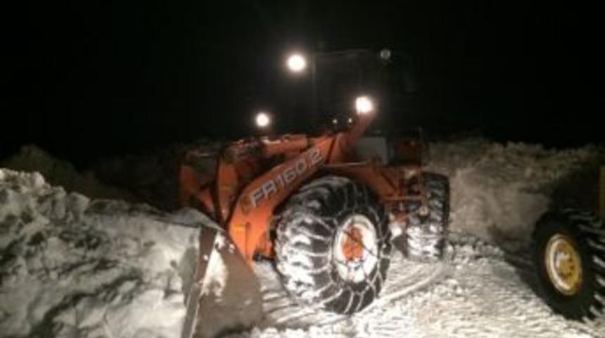 Minik Muharrem&rsquo;in K&ouml;y&uuml;n&uuml;n Yolunu A&ccedil;ma &Ccedil;alışmaları S&uuml;r&uuml;yor