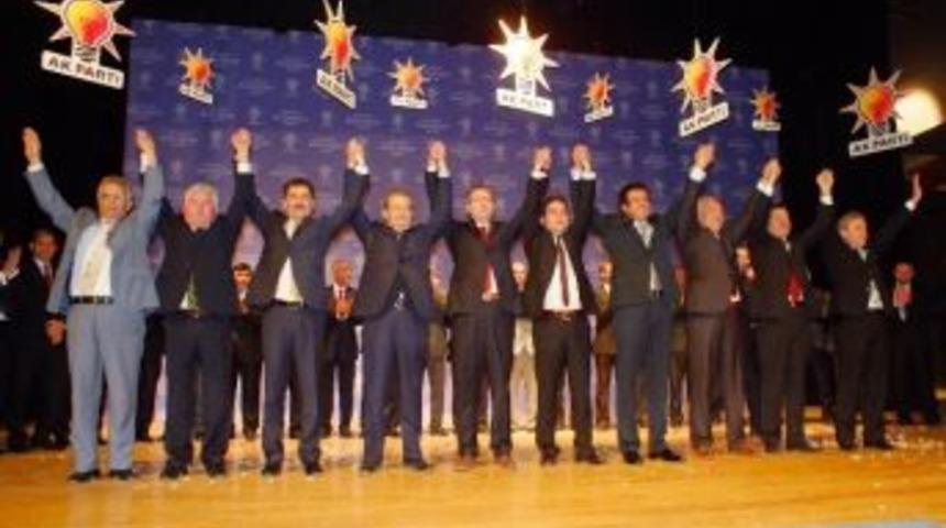 Ak Parti'nin Adaylarını Bakan Zeybekci Tanıttı