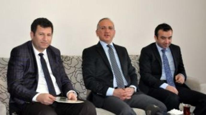 Vali Yurdakul&rsquo;dan Değerlendirme Toplantısı