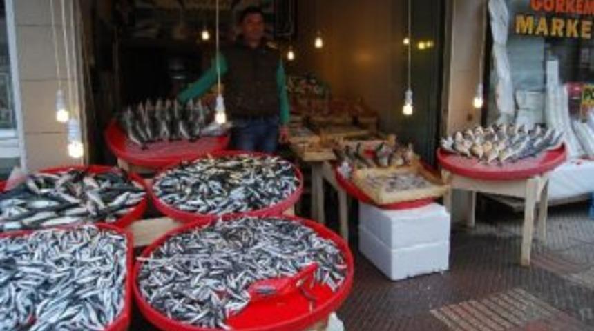 Karadeniz&rsquo;deki Hamsi Balığı Bolluğu Tekirdağ'da Da Hissedildi