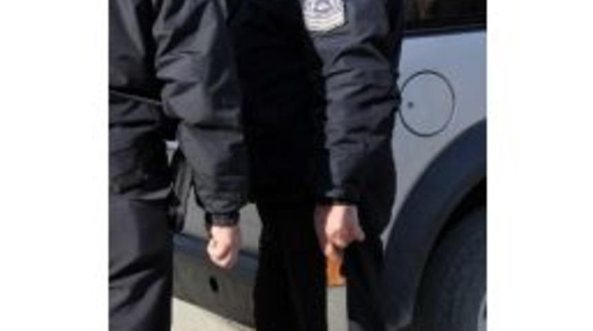 &Ouml;zel Harekat Polisi Destekli Uyuşturucu Aramasında Sallama Bı&ccedil;ak &Ccedil;ıktı