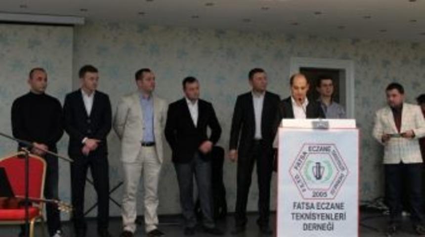 Eczacı Teknisyenleri Dostluk Yemeğinde Buluştu