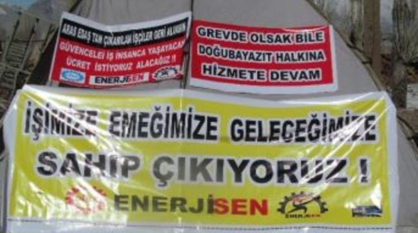 İşten &Ccedil;ıkarılınca A&ccedil;lık Grevine Başladılar