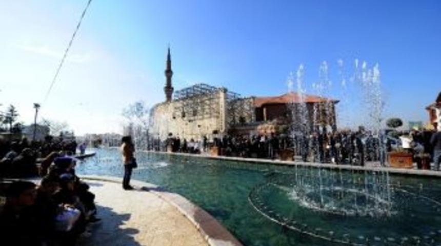 Hacı Bayram Camii&rsquo;si Dolup Taşıyor
