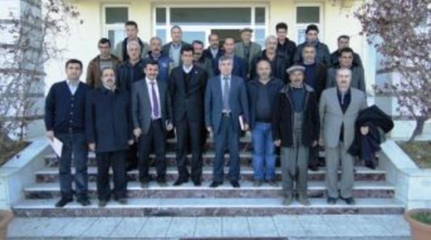 Arıcılık Kursunu Tamamlayanlara Sertifikaları Verildi