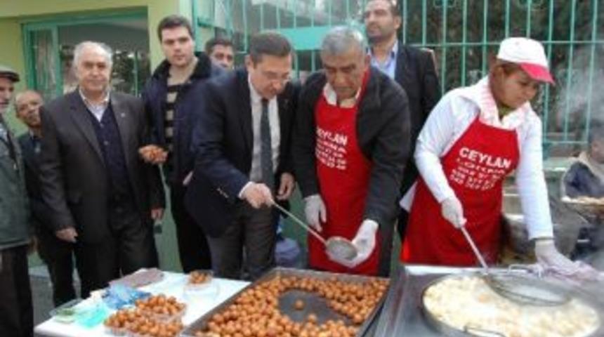 Ak Parti Bayraklı Adayı Sarı: ''ak Parti Bolluk Demek''