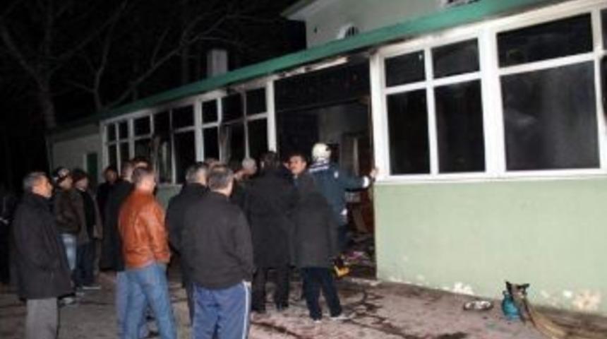 Develi'deki Sanayi Camii Yandı