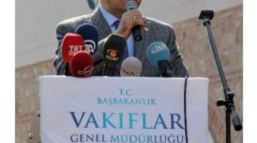 B&uuml;lent Arın&ccedil;'tan Yağmur Duası