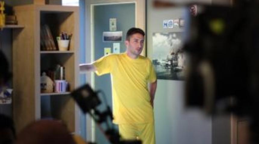 Galatasaraylı Futbolcu Sabri Sarıoğlu Reklam Yıldızı Oldu