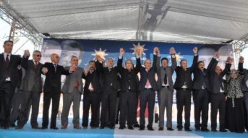 Bakan Elvan'ın Se&ccedil;im Gezisi