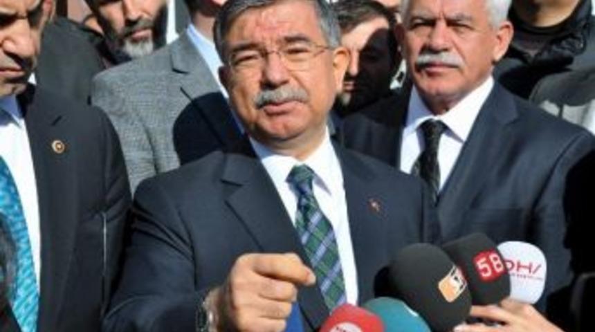 Milli Savunma Bakanı İsmet Yılmaz: