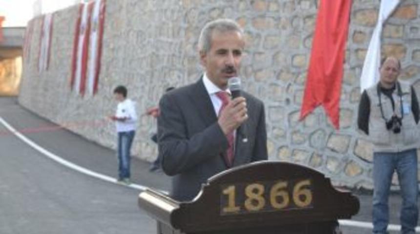 Narınca Kavşağı K&ouml;pr&uuml;l&uuml; Alt Ge&ccedil;it T&ouml;renle A&ccedil;ıldı