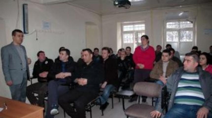 Edremit Halk Eğitimi Merkezi M&uuml;d&uuml;r&uuml; İsmail Damar: