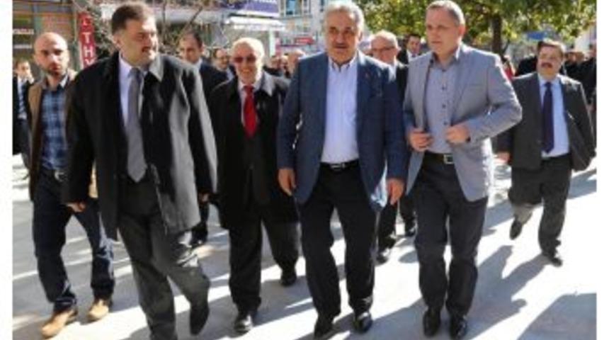 G&uuml;mr&uuml;k Ve Ticaret Bakanı Yazıcı, Rize'de