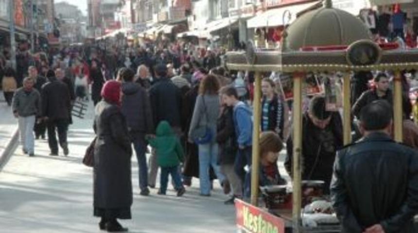 Sakaryalılar G&uuml;zel Havanın Tadını &Ccedil;ıkardı