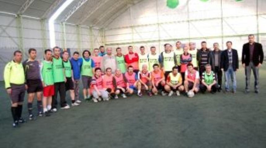 Hekimler, Halı Saha Ma&ccedil;ında Bir Araya Geldi