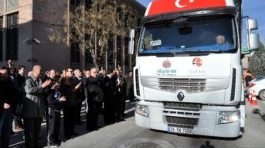 2. Yardım Tır&rsquo;ı Suriye&rsquo;ye G&ouml;nderildi