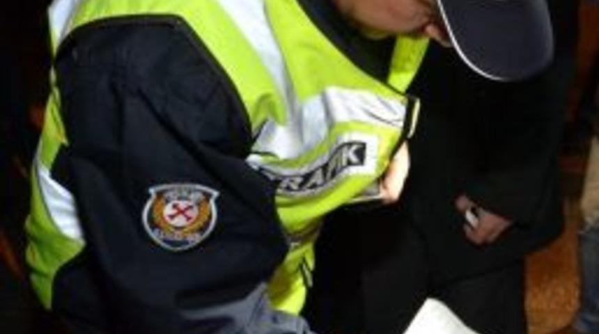 Hasta &Ccedil;ocuğuna İla&ccedil; Alamayan Baba İntihara Kalkıştı