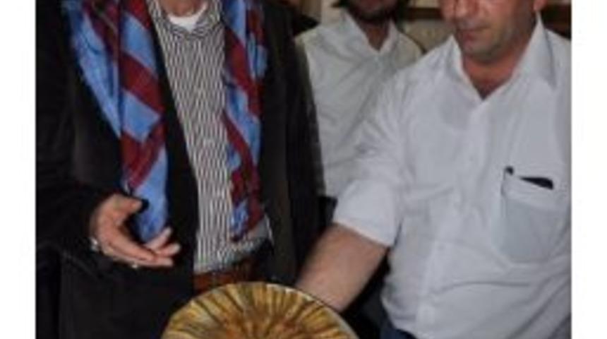 &Ccedil;alışkan Hemşehri Derneklerinde