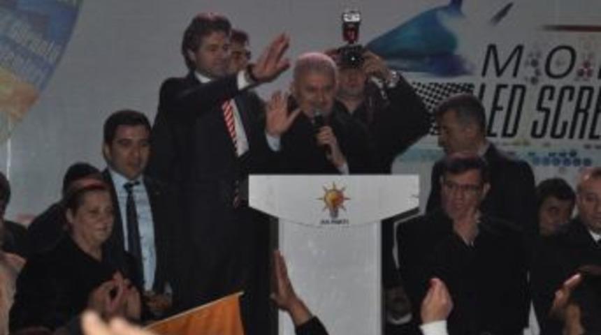 Gaziemir'de Miting Gibi Gece