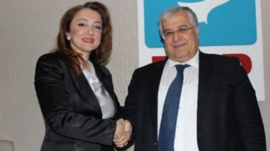 Dsp Genel Başkanı Masum T&uuml;rker, Nezaket Emine Atasoy'u Kabul Etti