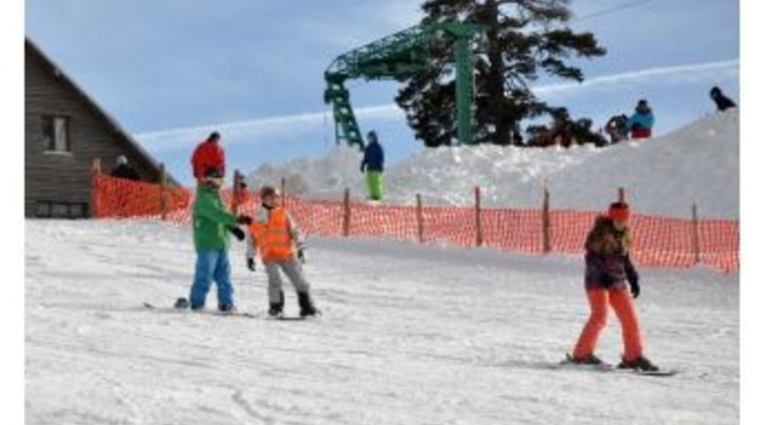 Kartalkaya&rsquo;da Ara&ccedil;lar Yolda Kaldı