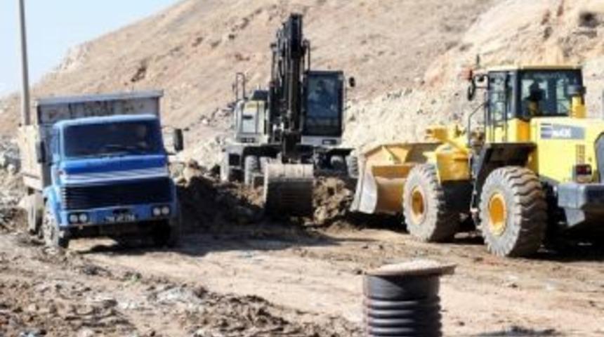 G&uuml;ltepe B&ouml;lge Parkı'nda &Ccedil;alışmalar Devam Ediyor