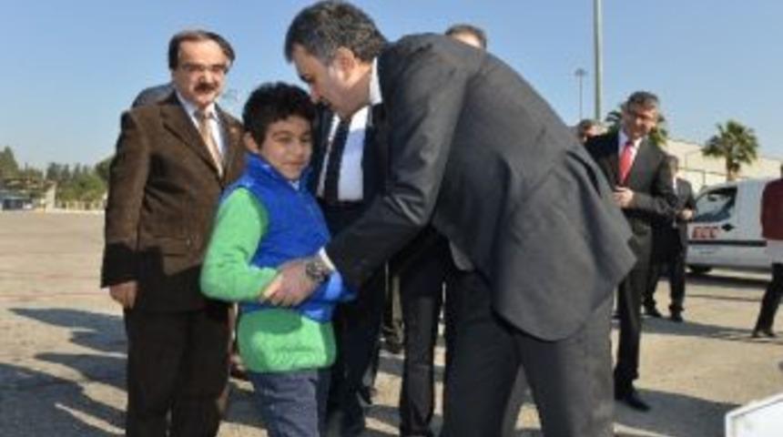 Bakan Çelik Emirkan İle Hasret Giderdi